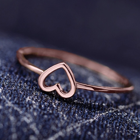 Rose Gold Heart Silhouette Ring - Picture 4 of 8